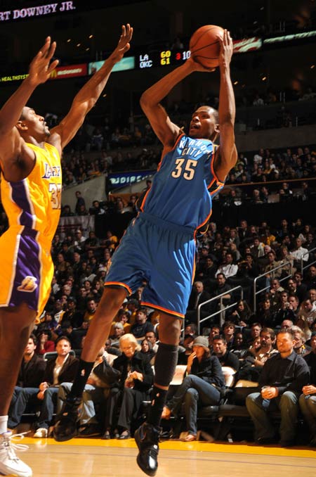 是中韩足球 是中韩足球